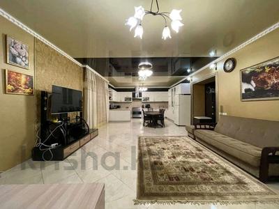 Отдельный дом · 7 комнат · 560 м² · 20 сот., Назира Турекулова 76 за 135 млн 〒 в Караганде, Казыбек би р-н