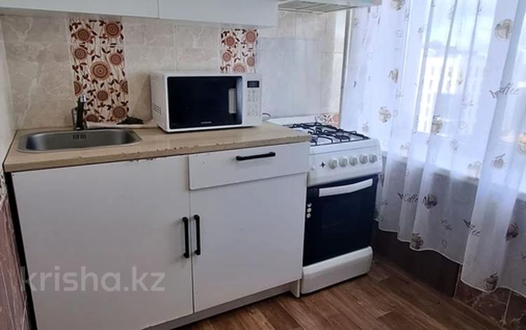 2-комнатная квартира · 45 м² · 8/9 этаж, Проспект Н.Абдирова 19 за 180 000 ₸ в Караганде, Казыбек би р-н — фото 2