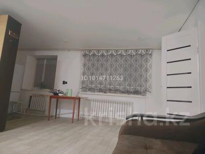 2-бөлмелі пәтер · 44 м² · 1/3 қабат, Сатпаева 72, бағасы: 150 000 ₸ в Жезказгане