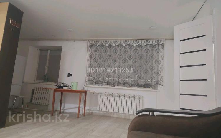 2-бөлмелі пәтер · 44 м² · 1/3 қабат, Сатпаева 72, бағасы: 150 000 ₸ в Жезказгане — фото 2