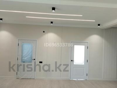 Продажа домов и дачи в Атырауской обл.: Часть дома · 6 комнат · 290 м² · 9 сот., мкр Балауса, Ж. Ташенов 1 — 30 улица за 51 млн 〒 Часть дома · 6 комнат · 290 м² · 9 сот., мкр Балауса, Ж. Ташенов 1 — 30 улица за 51 млн 〒 в Атырау