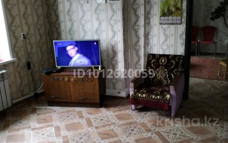 Часть дома · 4 комнаты · 63 м² · 6 сот., 3а микрорайон 19 за 14 млн ₸ в Житикаре — фото 2