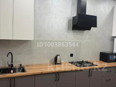 Тәулігіне пәтерлер в Актюбинской обл.: 2-бөлмелі пәтер · 85 м² · 1/5 қабат, мкр. Алтын орда, Халел Досмухамедулы 18Гк1, бағасы: 18 000 〒 2-бөлмелі пәтер · 85 м² · 1/5 қабат, мкр. Алтын орда, Халел Досмухамедулы 18Гк1, бағасы: 18 000 〒 в Актобе