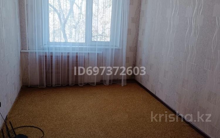 3-комнатная квартира, 75 м², 2/5 этаж помесячно, 9-й мкр 1