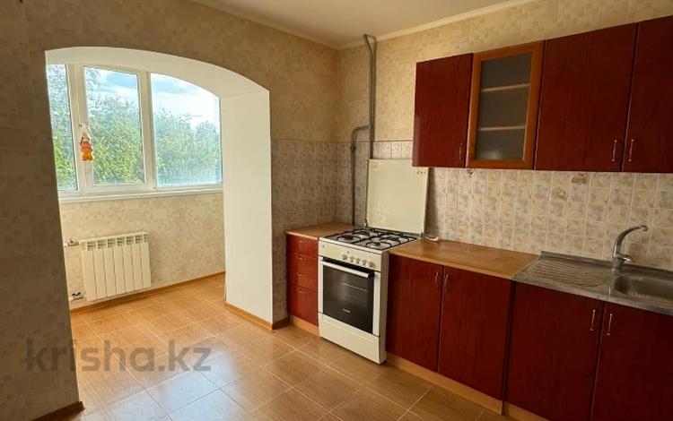 2-комнатная квартира · 50.4 м² · 3/5 этаж, мкр 8, Братьев Жубановых за 17.5 млн ₸ в Актобе — фото 6