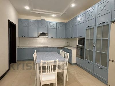 4-комнатная квартира · 210 м² · 4/5 этаж, Омарова 35/1 — Достык за 225 млн ₸ в Алматы, Медеуский р-н