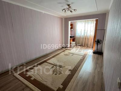 2-бөлмелі пәтер · 60 м² · 4/5 қабат, 16-й микрорайон, 16-й микрорайон 41 — Шаяхметова 41, бағасы: 150 000 ₸ в Шымкенте, Аль-Фарабийский р-н