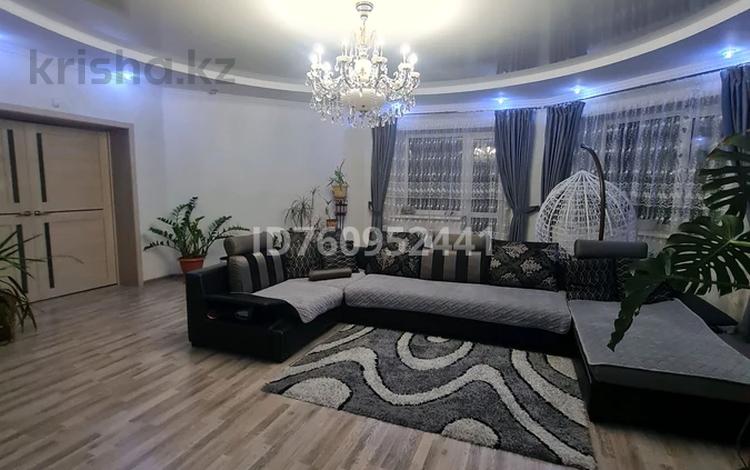4-бөлмелі пәтер · 160 м² · 2/6 қабат, Маяковского 116а, бағасы: 75 млн ₸ в Костанае — фото 2