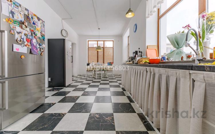 Жеке үй · 5 бөлме · 350 м² · 15 сот., мкр Пригородный, бағасы: 345 млн 〒 в Астане, Есильский р-н — фото 2