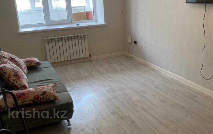 1-комнатная квартира, 40 м², 1/5 этаж, мкр. Алтын орда