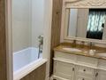 4-комнатная квартира · 180 м² · 14/19 этаж, Аль-Фараби 21 за 1.3 млн ₸ в Алматы, Бостандыкский р-н — фото 3