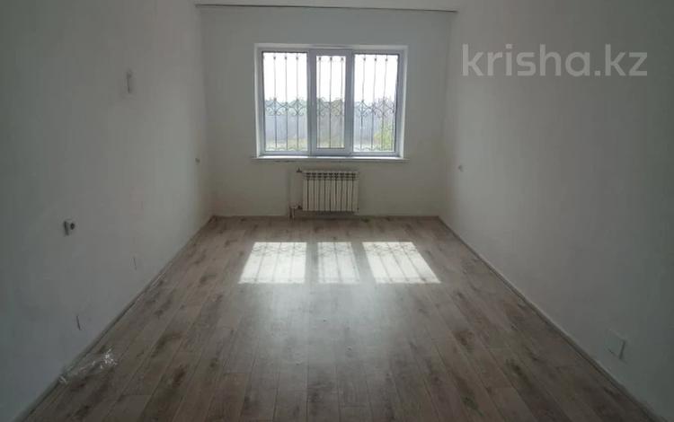 1-бөлмелі пәтер · 40.4 м² · 1/9 қабат, Самал, бағасы: 15 млн ₸ в Уральске — фото 2