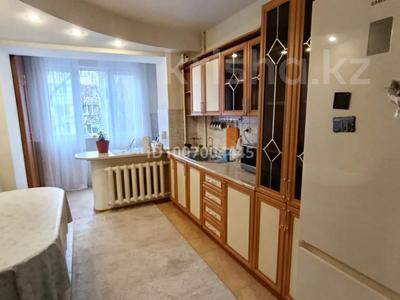 2-бөлмелі пәтер · 53 м² · 2/5 қабат, Жарокова 126 — Пр.Абая - станция метро Алатау, бағасы: 45.9 млн ₸ в Алматы, Бостандыкский р-н