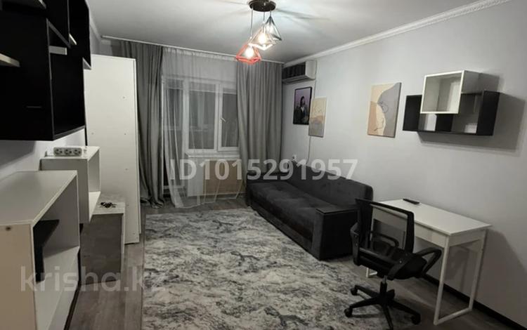 1-комнатная квартира · 32 м² · 5/5 этаж, мкр Орбита-4 1 за 250 000 ₸ в Алматы, Бостандыкский р-н — фото 2