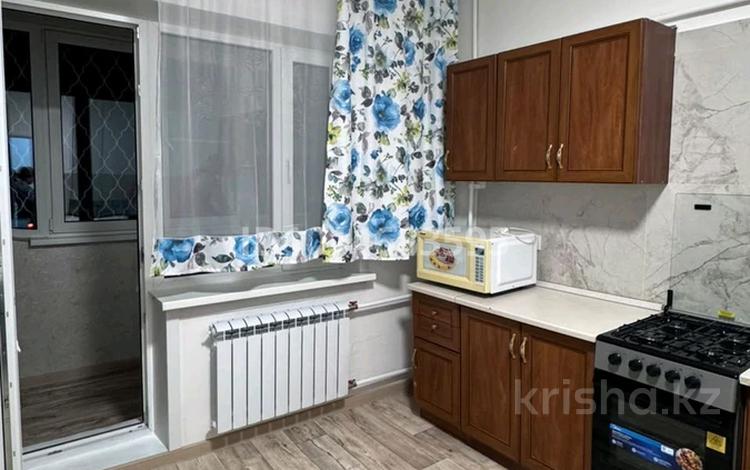 1-комнатная квартира · 44 м² · 1/5 этаж, мкр Тастак-2, Туркибаева 55 за 220 000 ₸ в Алматы, Алмалинский р-н — фото 2