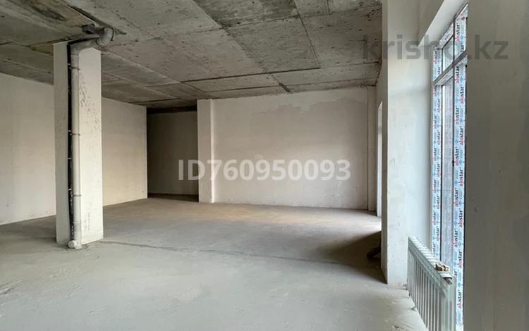 Свободное назначение, офисы, медцентры и аптеки, образование, развлечения, конференц-залы, кабинеты и рабочие места, студии · 65 м² за 325 000 〒 в Шымкенте, Аль-Фарабийский р-н — фото 8