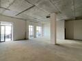 Свободное назначение, офисы, медцентры и аптеки, образование, развлечения, конференц-залы, кабинеты и рабочие места, студии · 65 м² за 325 000 〒 в Шымкенте, Аль-Фарабийский р-н — фото 3