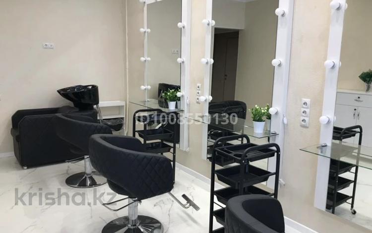 Салоны красоты · 90 м² за 31.6 млн ₸ в Актау, 27-й мкр — фото 2