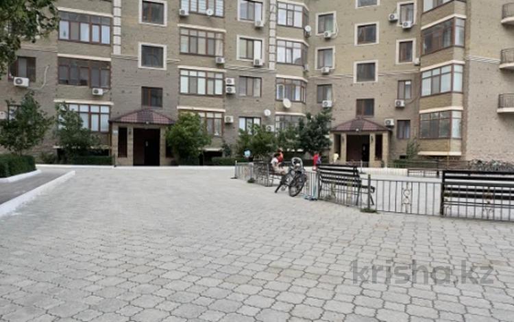 4-комнатная квартира · 124 м² · 3/9 этаж, мкр Нурсая, Габдиева 47А за 53.5 млн 〒 в Атырау — фото 16