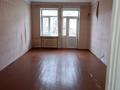 3-бөлмелі пәтер · 85 м² · 2/3 қабат, Рыскулова 9/19, бағасы: 60 000 ₸ в Кентау — фото 4
