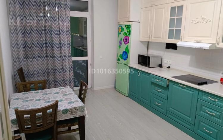 2-комнатная квартира · 61 м² · 11/12 этаж, Бокейхана 40 за 300 000 ₸ в Астане, Есильский р-н — фото 4