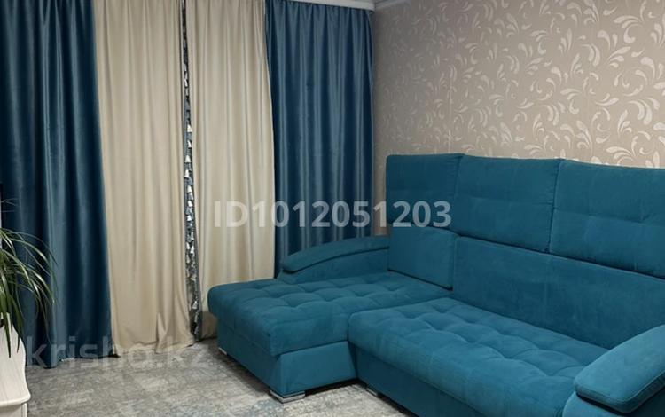 2-бөлмелі пәтер · 30.4 м² · 8/9 қабат, ул. Сырыма Датова 17, бағасы: 9 млн ₸ в Уральске — фото 2