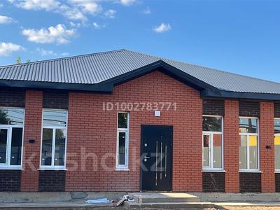 Отдельный дом · 4 комнаты · 130 м² · 4 сот., ГРЕБНЕВА 17 — РАЙОН ДЭПО, ЦЕНТР ГОРОДА. за 43 млн 〒 в Уральске