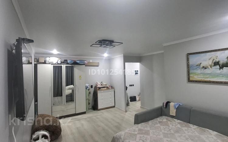 1-бөлмелі пәтер · 30.7 м² · 5/5 қабат, Пришахтинск, Пришахтинск, Зелинского 26/1 — На против супермаркет Карзина, бағасы: 10.5 млн ₸ в Караганде, Алихана Бокейханова р-н — фото 3