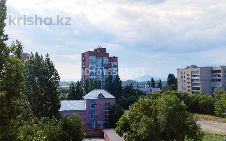 2-бөлмелі пәтер · 52.8 м² · 6/9 қабат, ул. Антона Чехова 7, бағасы: 27 млн ₸ в Усть-Каменогорске, Ульбинский — фото 6