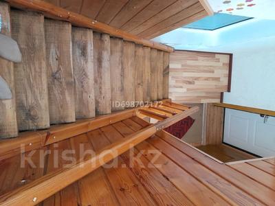 Продажа квартир в Акмолинской обл.: 5-комнатная квартира · 160 м² · 2/2 этаж, Ж.Жабаева 58 — В районе вокзала за 15 млн 〒 5-комнатная квартира · 160 м² · 2/2 этаж, Ж.Жабаева 58 — В районе вокзала за 15 млн 〒 в Есиль