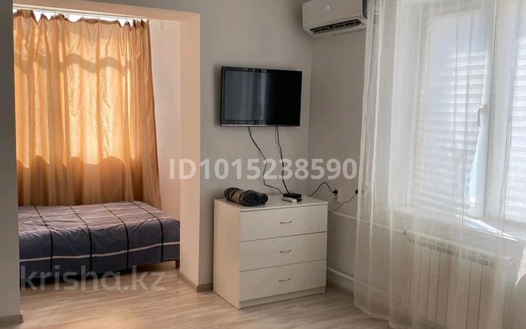 1-комнатная квартира · 49.5 м² · 5/5 этаж, 15-й мкр 50 за 150 000 ₸ в Актау — фото 2