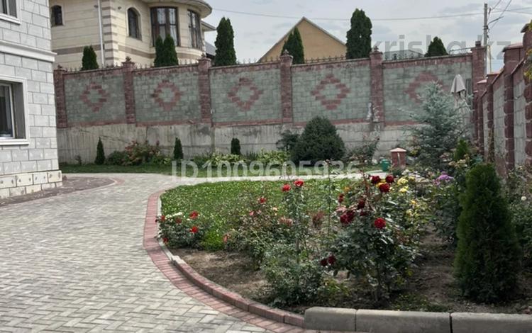 Отдельный дом · 5 комнат · 200 м² · 10 сот., мкр Калкаман-3 — Шаляпина Нурпеисова за 1.3 млн ₸ в Алматы, Наурызбайский р-н — фото 4