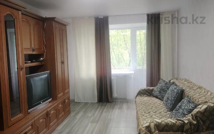 2-комнатная квартира · 45 м² · 4/5 этаж, ул. Крылова д.45 за 175 000 ₸ в Усть-Каменогорске — фото 2