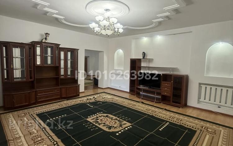4-бөлмелі пәтер · 180 м² · 1/9 қабат, 1 ш/а 160, бағасы: 250 000 ₸ в Актобе, мкр 5 — фото 2