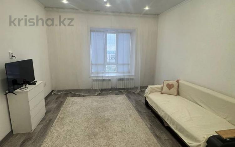 2-комнатная квартира · 54 м² · 10/10 этаж, мкр Юго-Восток, 137-й учётный квартал 349 за 26.3 млн ₸ в Караганде, Казыбек би р-н — фото 2