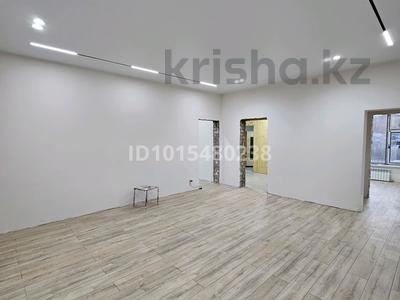 Жеке үй · 4 бөлме · 150 м² · 5 жүзд., Матяша 51 — Угол Амангельды 12 район мечети, бағасы: 50 млн ₸ в Семее