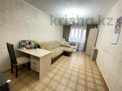 2-комнатная квартира, 52 м², 3/5 этаж, Пришахтинск, Металлистов за 15.5 млн 〒 в Караганде, Алихана Бокейханова р-н