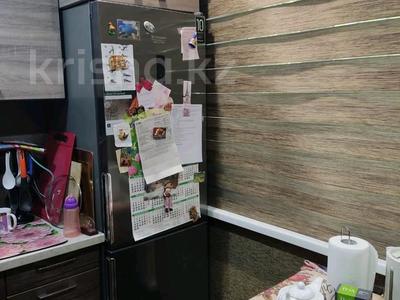 2-бөлмелі пәтер · 48 м² · 1/5 қабат, Майкудук, Майкудук, 17й микрорайон, бағасы: ~ 10.4 млн ₸ в Караганде, Алихана Бокейханова р-н