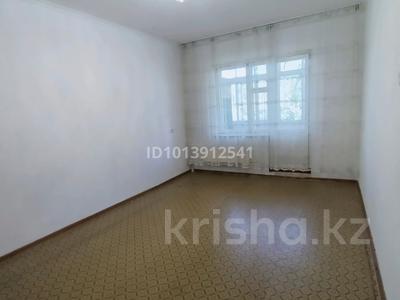 4-бөлмелі пәтер · 82.5 м² · 4/5 қабат, Массив Карасу 17 — ТД "Магнум", бағасы: 20.5 млн ₸ в Таразе