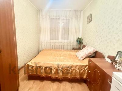 3-комнатная квартира, 64 м², 4/5 этаж, ул.Ларина за 15.5 млн 〒 в Уральске