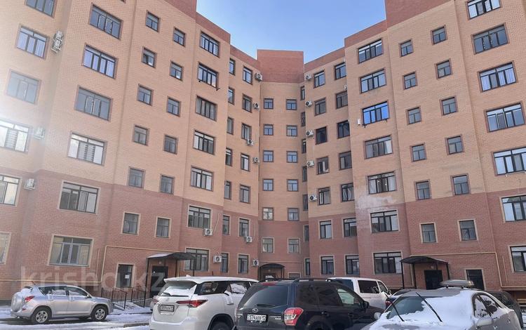 1-комнатная квартира, 45 м², 7/7 этаж помесячно, 17-й мкр 110 — Рядом Асылпарк