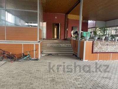 Аренда домов или дач в Алматы: Отдельный дом · 9 комнат · 400 м², мкр Акбулак 13 — Рыскулова шарипова за 3 млн 〒 Отдельный дом · 9 комнат · 400 м², мкр Акбулак 13 — Рыскулова шарипова за 3 млн 〒 в Алматы, Алатауский р-н