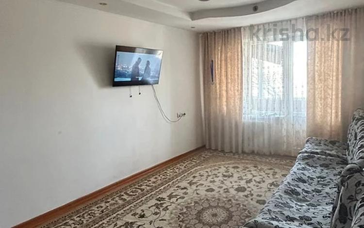 3-комнатная квартира, 65 м², 3/4 этаж, мкр Жетысу за 16 млн 〒 в Талдыкоргане, мкр Жетысу — фото 2