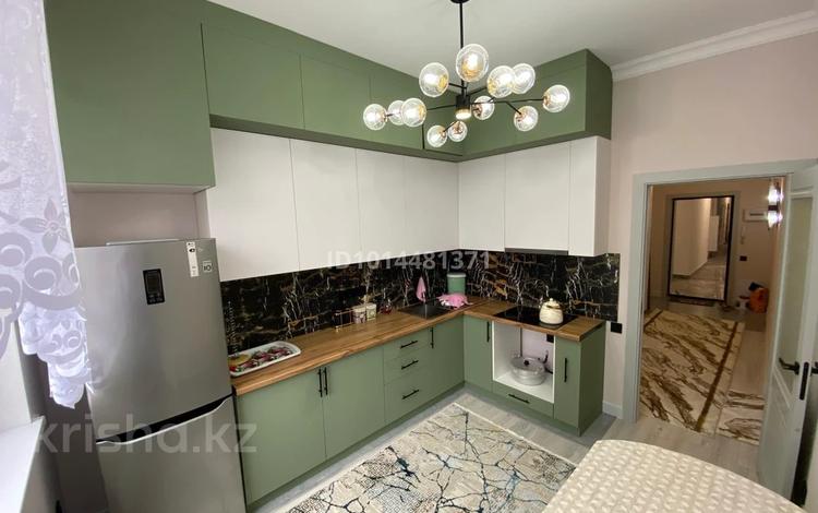 2-комнатная квартира · 65 м² · 2/16 этаж, Санжара Асфендиярова — Сығанақ и Асфендиярова за 300 000 ₸ в Астане, Нура р-н — фото 2