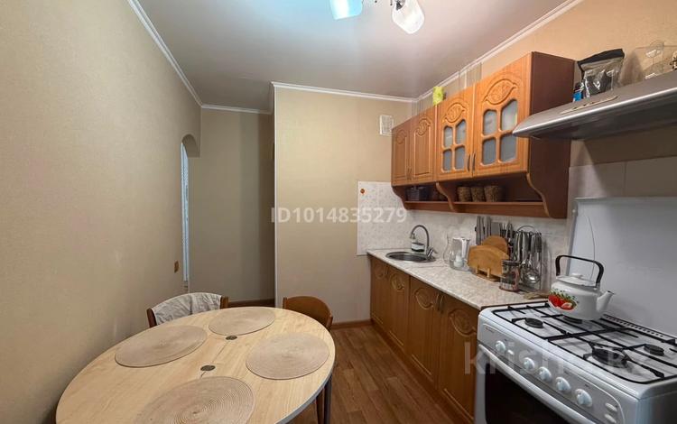 3-комнатная квартира · 64 м² · 3/9 этаж, мкр 11 34 — школа-гимназия номер 9 за 24.5 млн ₸ в Актобе — фото 2