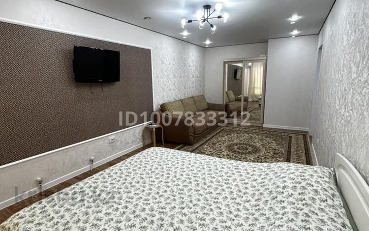 1-комнатная квартира · 47 м² · 4/10 этаж, мкр Аккент 72 за 15 000 ₸ в Алматы, Алатауский р-н — фото 13