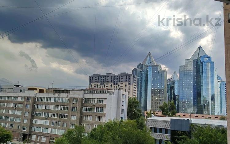 2-бөлмелі пәтер · 60 м² · 6/12 қабат, Самал-3 ш/а. — Назарбаева-Аль-Фараби, бағасы: ~ 88.9 млн ₸ в Алматы, Медеуский р-н — фото 2