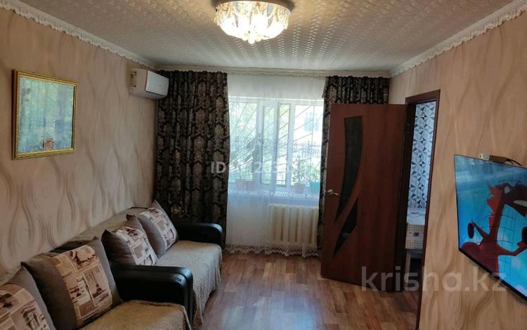 2-бөлмелі пәтер · 45 м² · 1/5 қабат, Алашахана 17 — 4 школа, бағасы: 12 млн ₸ в Жезказгане — фото 2