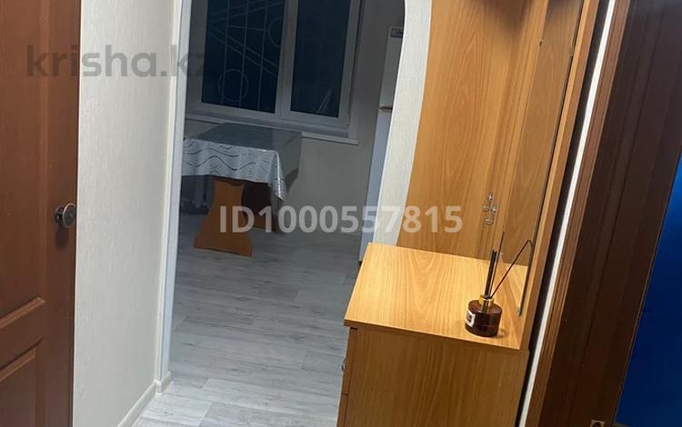 1-комнатная квартира · 60 м² · 1/9 этаж, мкр Кунаева за 100 000 ₸ в Уральске — фото 7