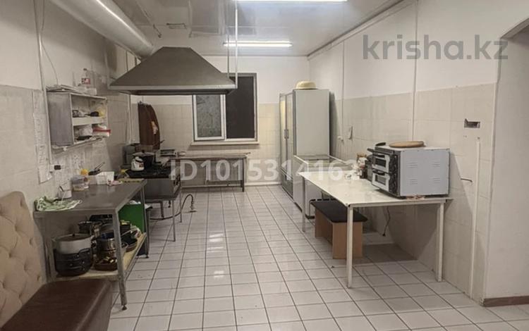 Общепит · 55 м² за 200 000 ₸ в Актобе, мкр Шанхай — фото 2